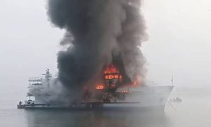 সেন্টমার্টিনগামী জাহাজে ভয়াবহ অগ্নিকাণ্ডে নিহত ১, জীবিত উদ্ধার ১৫