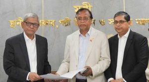ডিএসসিসি প্রশাসক হিসেবে দায়িত্ব গ্রহণ করলেন আবদুস সালাম