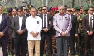 পিলখানায় শহীদ সেনাকর্মকর্তাদের কবরে রাষ্ট্রপতি-প্রধানমন্ত্রীর শ্রদ্ধা