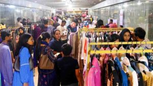 দোকান মালিকরা রাত ৮টা পর্যন্ত ব্যবসা করার সুযোগ চান