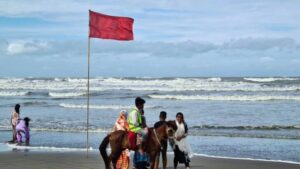 দেশের চার সমুদ্রবন্দরকে ৩ নম্বর সতর্ক সংকেত