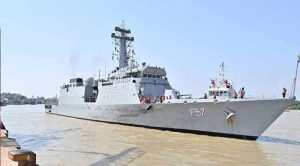 ভারতীয় নৌবাহিনীর জাহাজ চট্টগ্রাম বন্দরে