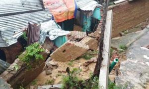 দেয়াল ধসে চট্টগ্রামে মর্মান্তিক দুর্ঘটনা, নিহত ১, আহত ৪
