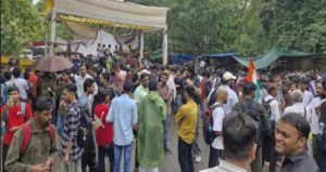 শুক্রবার সারা ভারতে বিক্ষোভের ডাক ককরোচ পার্টির