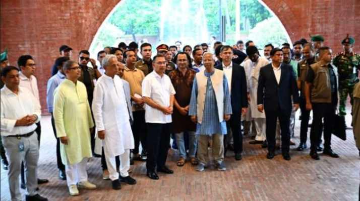 জুলাই গণঅভ্যুত্থান স্মৃতি জাদুঘর পরিদর্শন করেন প্রধানমন্ত্রী। ছবি: পিএমও