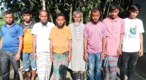ডোমার চিলাহাটিতে অসহায় পরিবারের জমি দখল! প্রতিবাদ করায় মামলায় ফাঁসানোর অভিযোগ