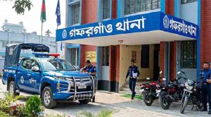 প্রবাসীর বাড়িতে ডাকাতি, ছেলের সামনে মাকে সংঘবদ্ধ ধর্ষণ