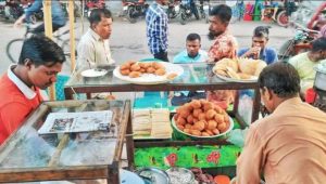 ফুটপাতের খাবারের দোকানেও বাধ্যতামূলক হচ্ছে লাইসেন্স!